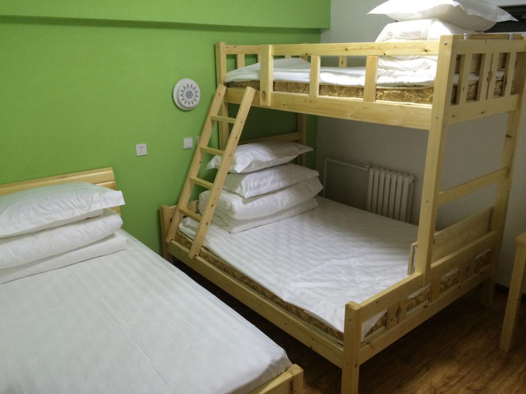 Beijing Sunrise Youth Hostel Beihai Branch Room photo